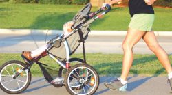 walking-with-stroller-for-fitness
